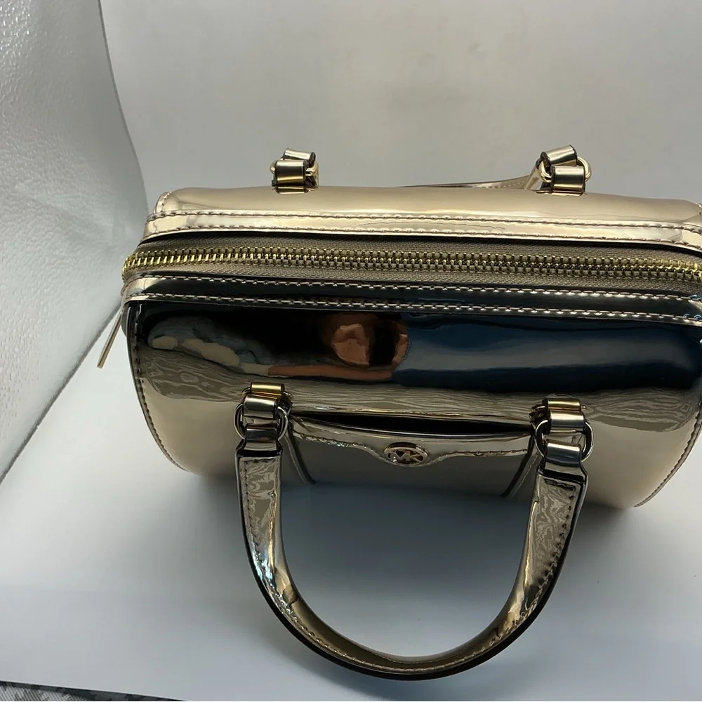 Michael Kors Jet Set Mini Duffel Crossbody Pale Gold Metallic NWOT - Picture 6 of 8